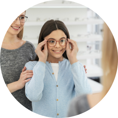 mother daughter trying glasses 1